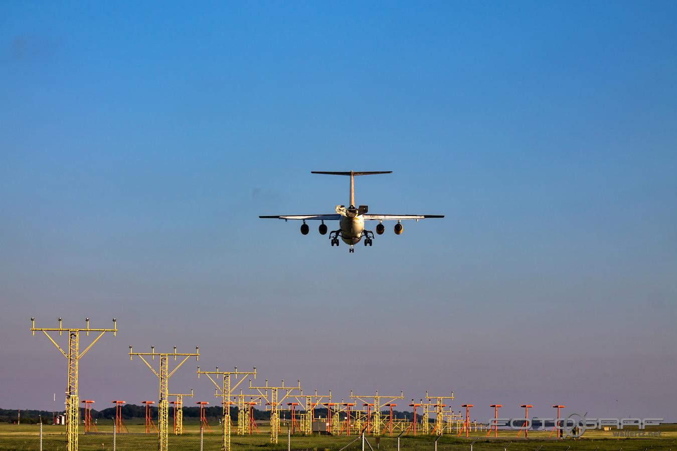 Avro RJ100 Malmö Aviation